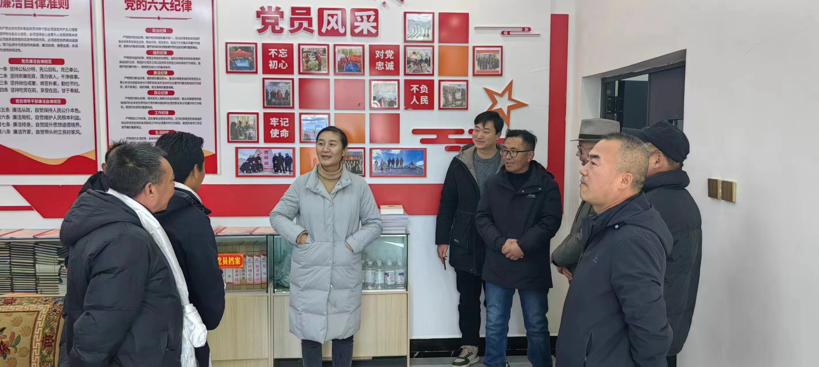 市委常委、宣传部部长格桑卓玛节前慰问一线值班人员